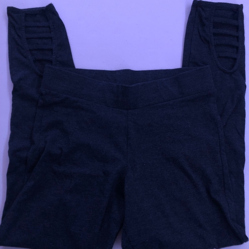 Old Navy. Cropped Leggings.